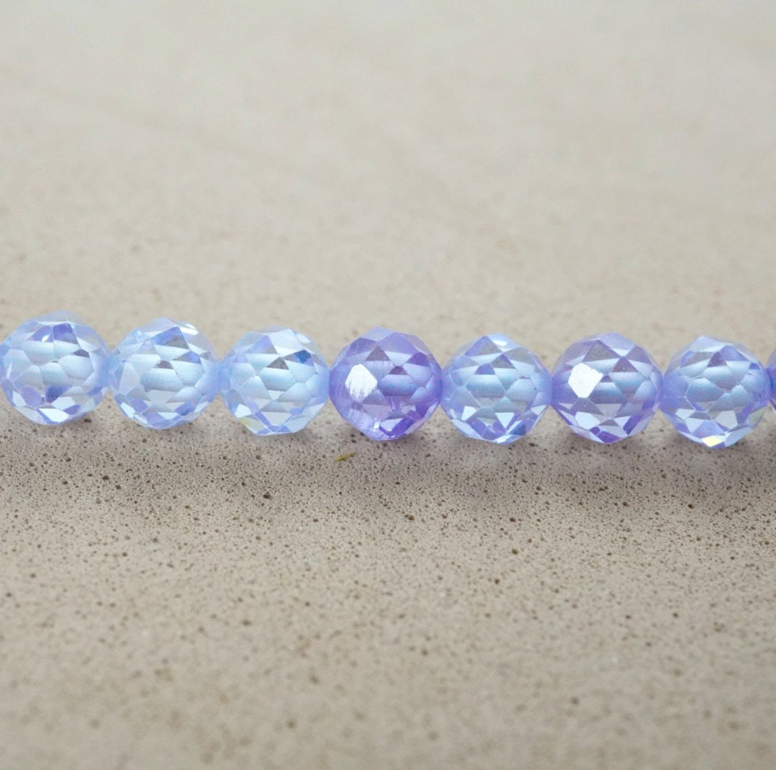 Cubic Zirconia (Round)(Micro)(Faceted)(Lavender)(Dyed)(2mm)(4mm)(16"Strand)