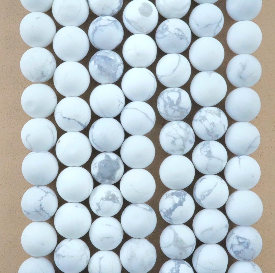 Howlite (Round)(Matte)(4mm)(6mm)(8mm)(10mm)(12mm)(16"Strand)