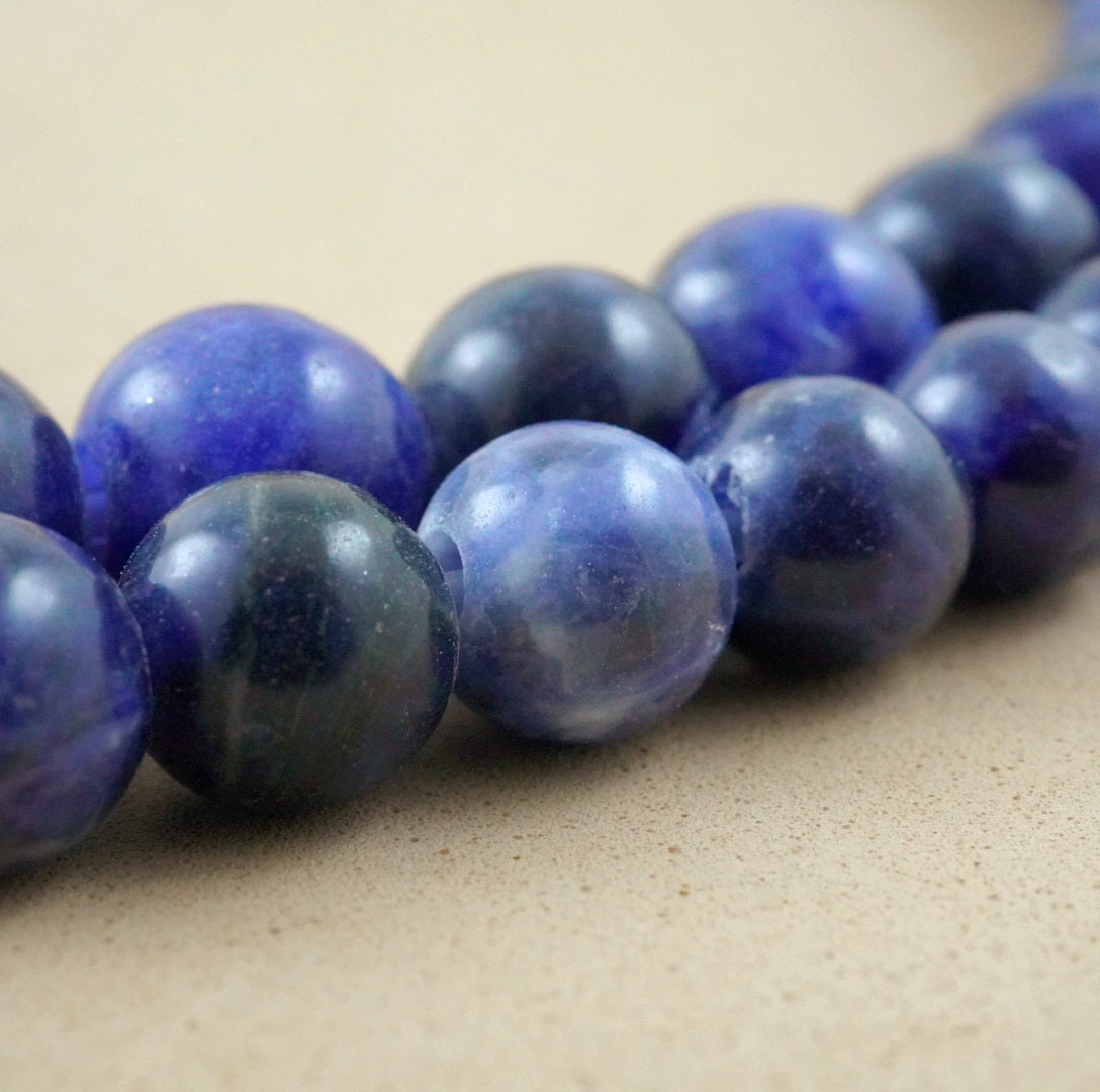 Sodalite (Large Hole)(Round)(Smooth)(8mm)(10mm)(8"Strand)