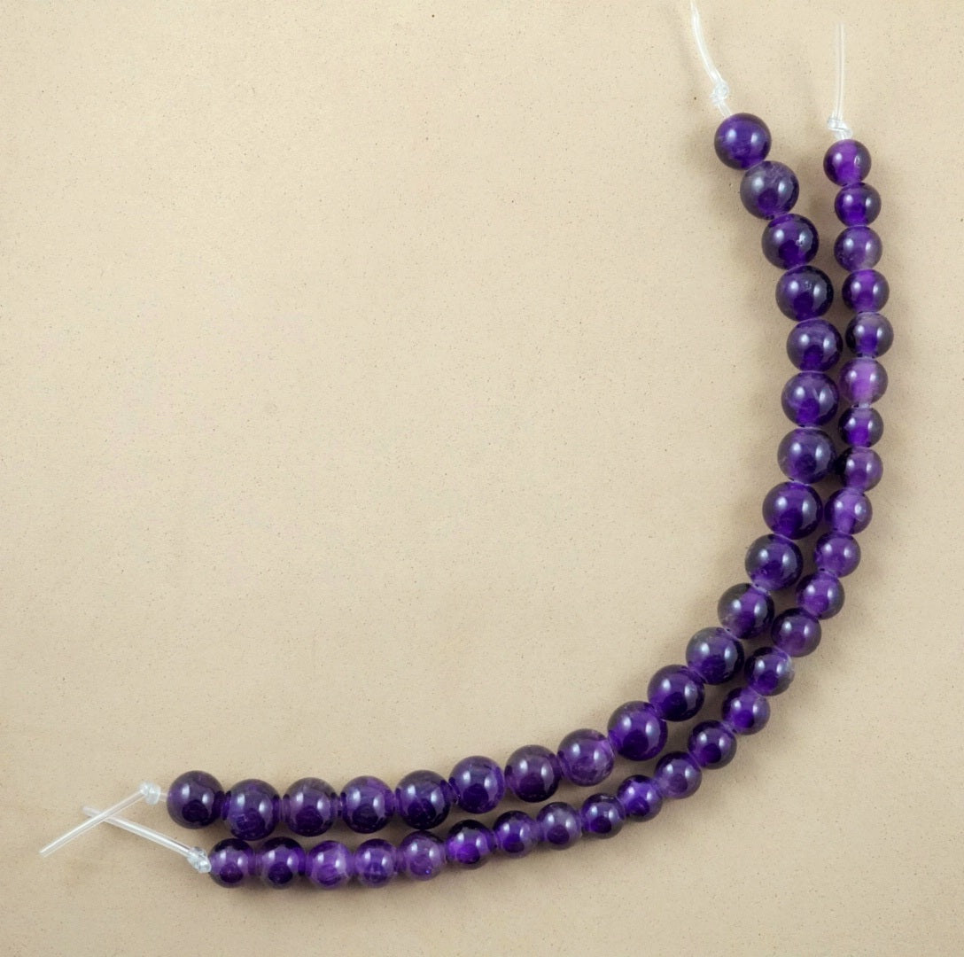 Amethyst (Large Hole)(Round)(Smooth)(8mm)(10mm)(8"Strand)