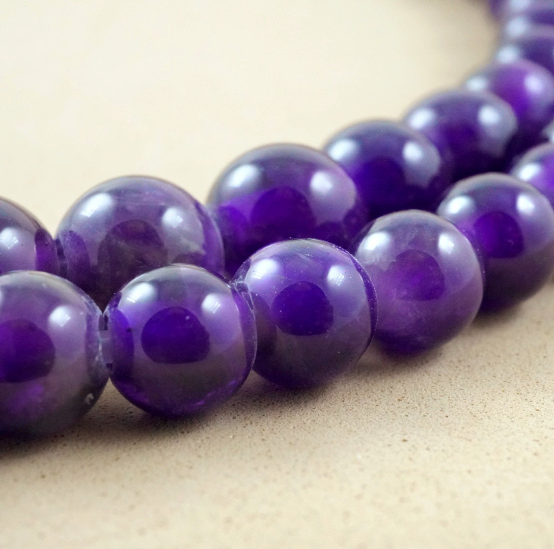 Amethyst (Large Hole)(Round)(Smooth)(8mm)(10mm)(8"Strand)