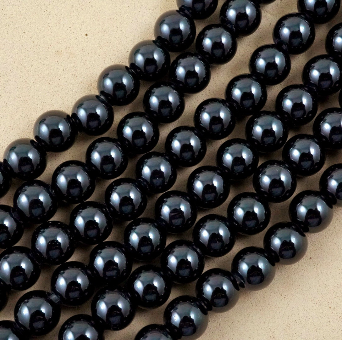 Black Onyx (Large Hole)(Round)(Smooth)(8mm)(10mm)(8"Strand)