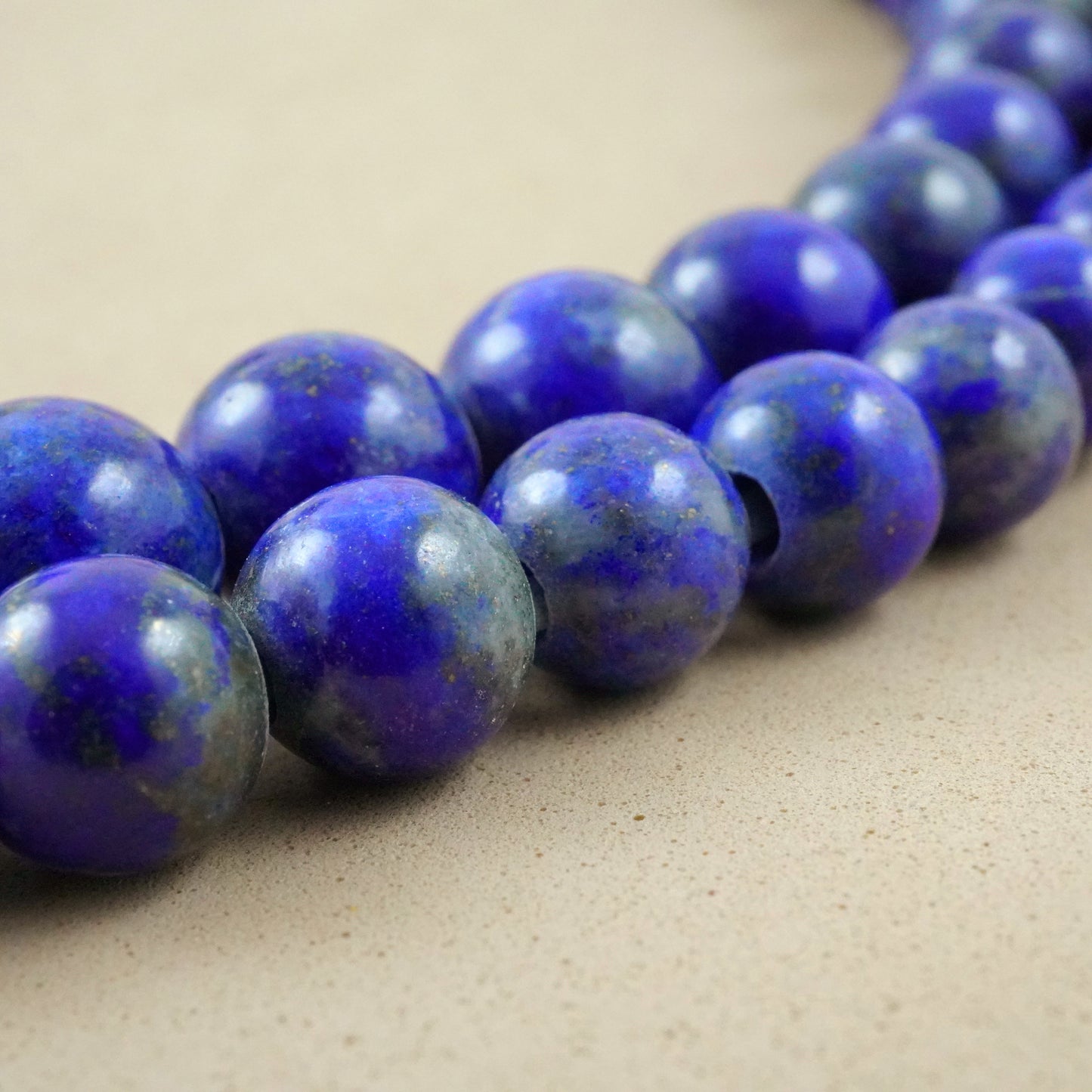 Lapis Lazuli (Large Hole)(Round)(Smooth)(8mm)(10mm)(8"Strand)