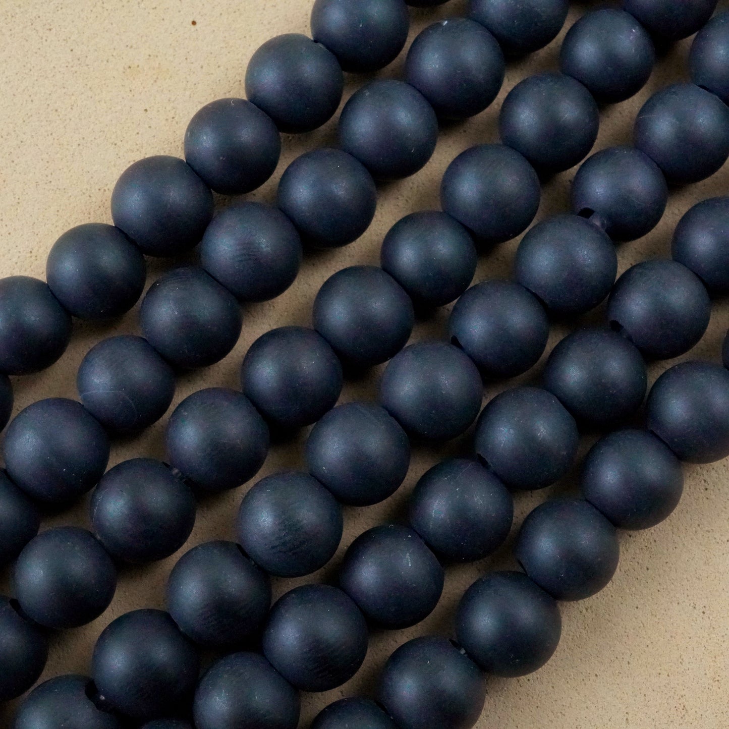 Black Onyx (Large Hole)(Round)(Matte)(8mm)(10mm)(8"Strand)