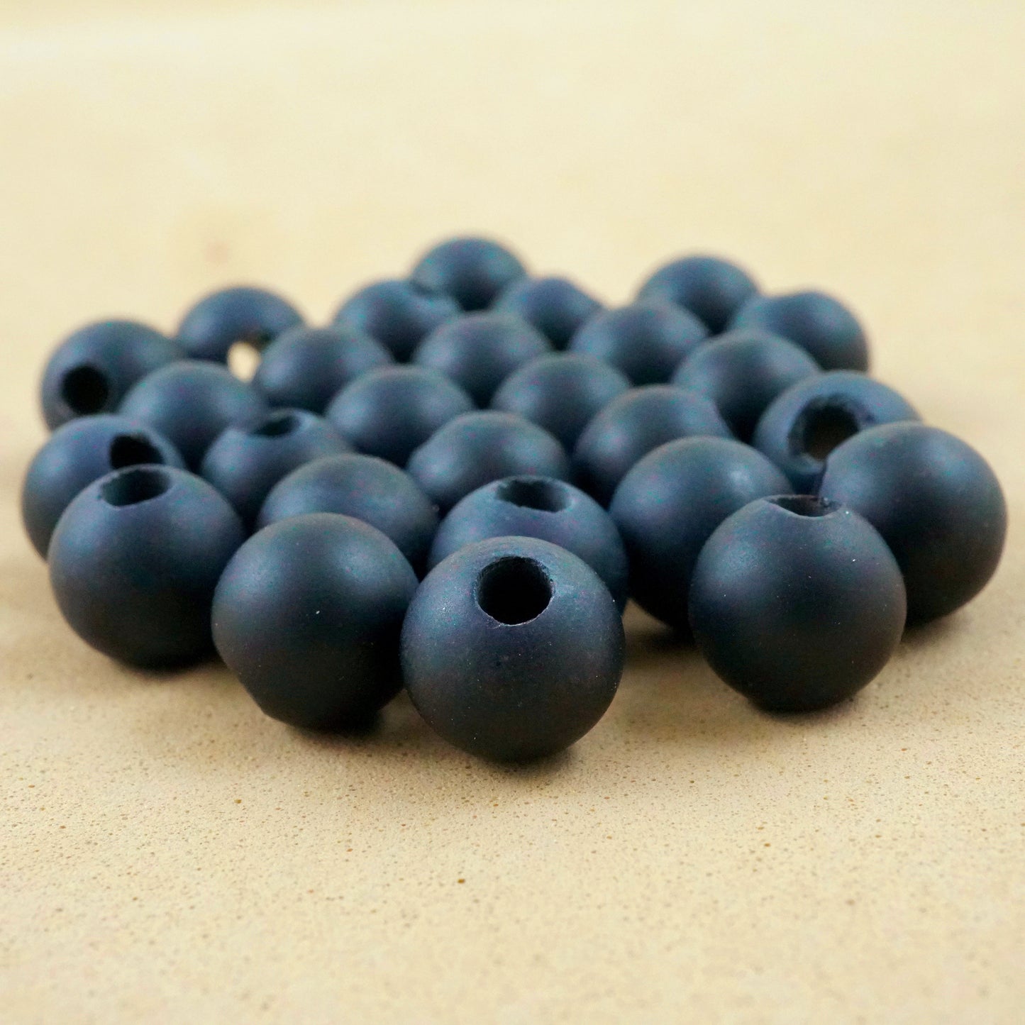 Black Onyx (Large Hole)(Round)(Matte)(8mm)(10mm)(8"Strand)