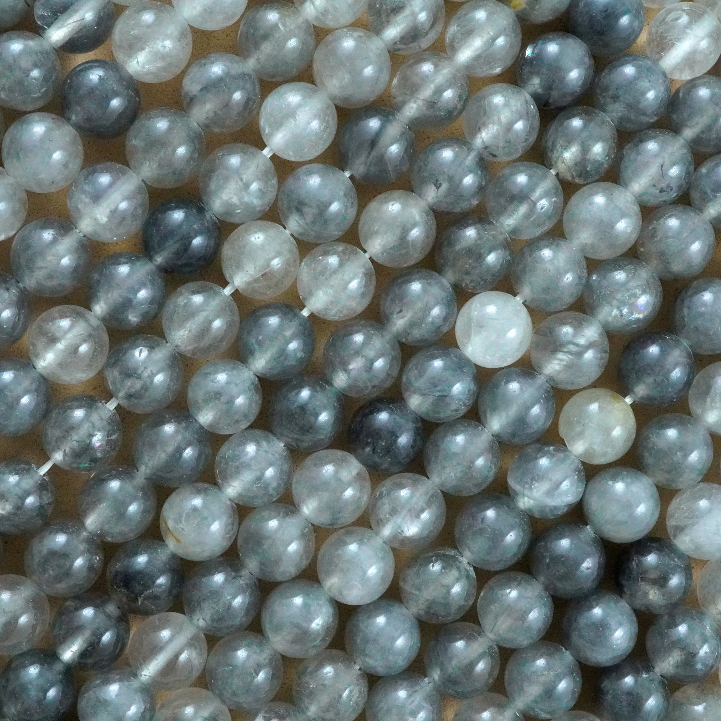 Cloudy Quartz (Round)(Smooth)(4mm)(6mm)(8mm)(10mm)(12mm)(16"Strand)