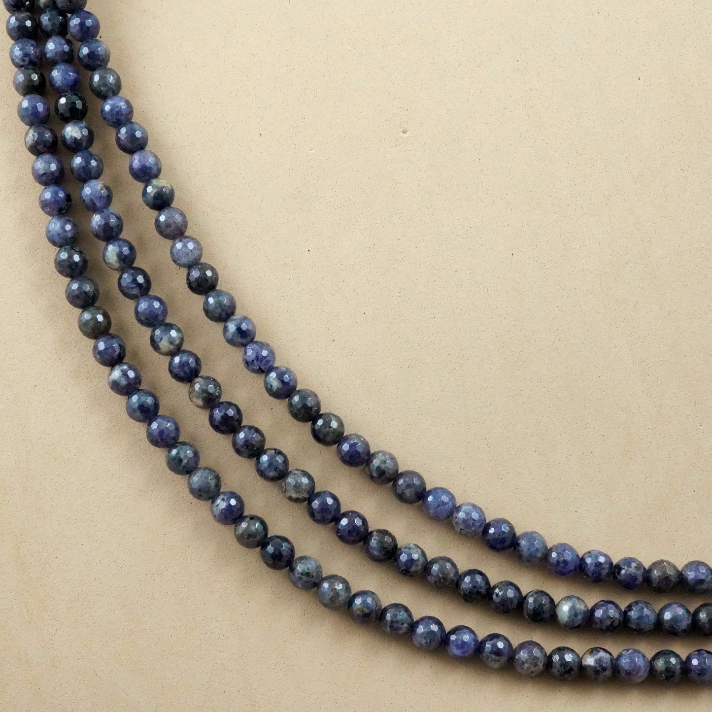 Iolite (Round)(Faceted)(6mm)(8mm)(16"Strand)