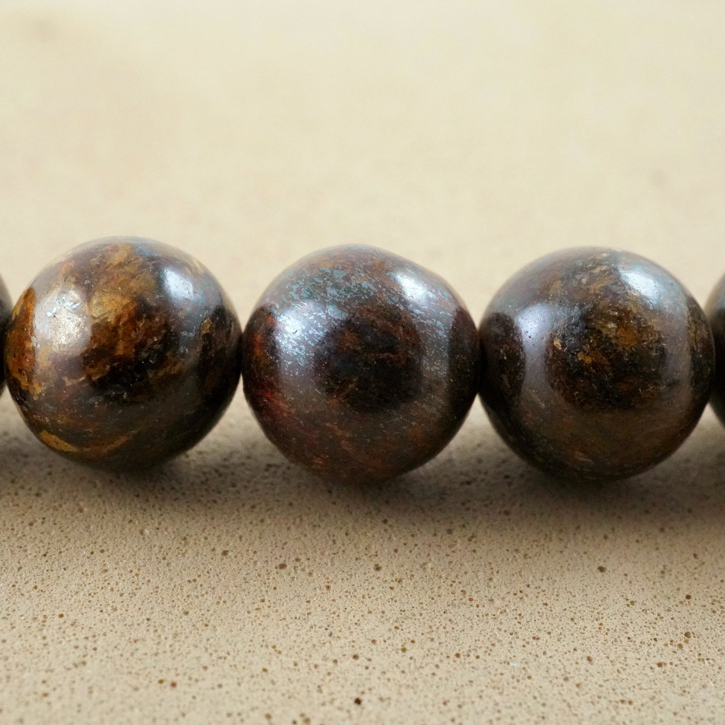 Bronzite (Round)(Smooth)(4mm)(6mm)(8mm)(10mm)(12mm)(16"Strand)