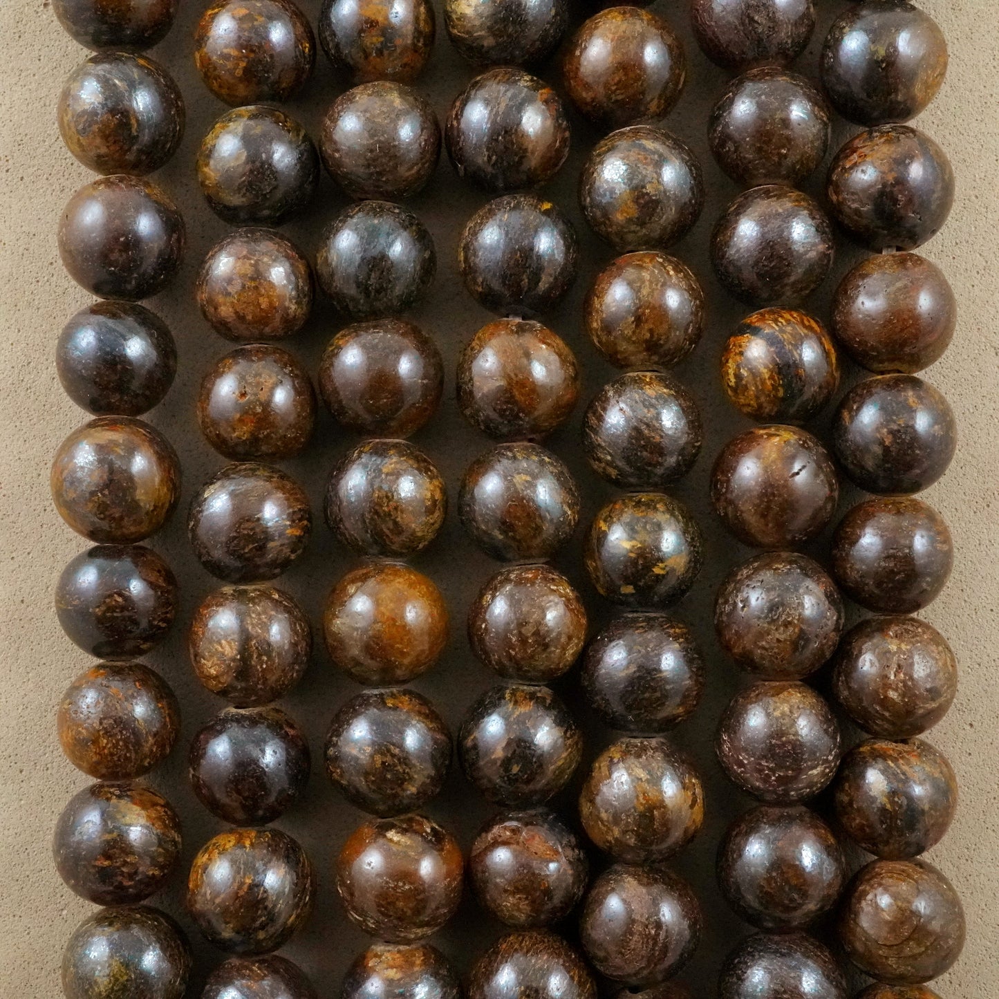 Bronzite (Round)(Smooth)(4mm)(6mm)(8mm)(10mm)(12mm)(16"Strand)