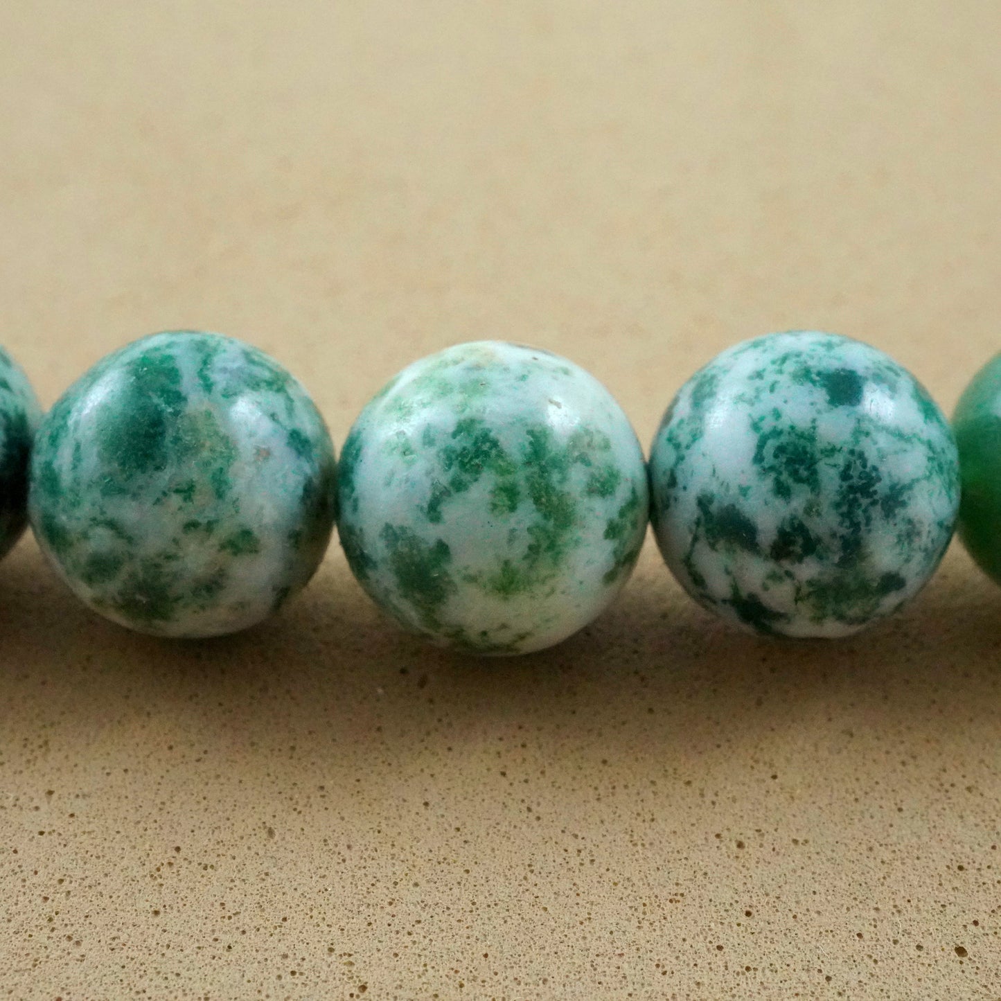 Tree Agate (Round)(Smooth)(4mm)(6mm)(8mm)(10mm)(12mm)(16"Strand)