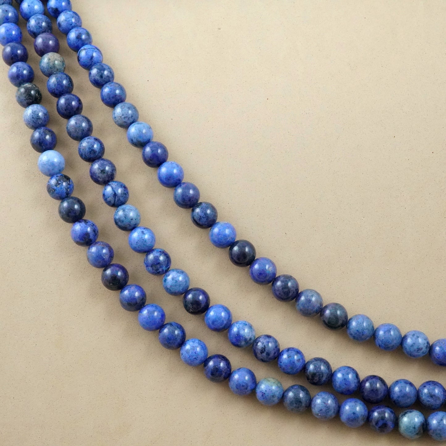 Dumortierite (Round)(Smooth)(4mm)(6mm)(8mm)(10mm)(16"Strand)