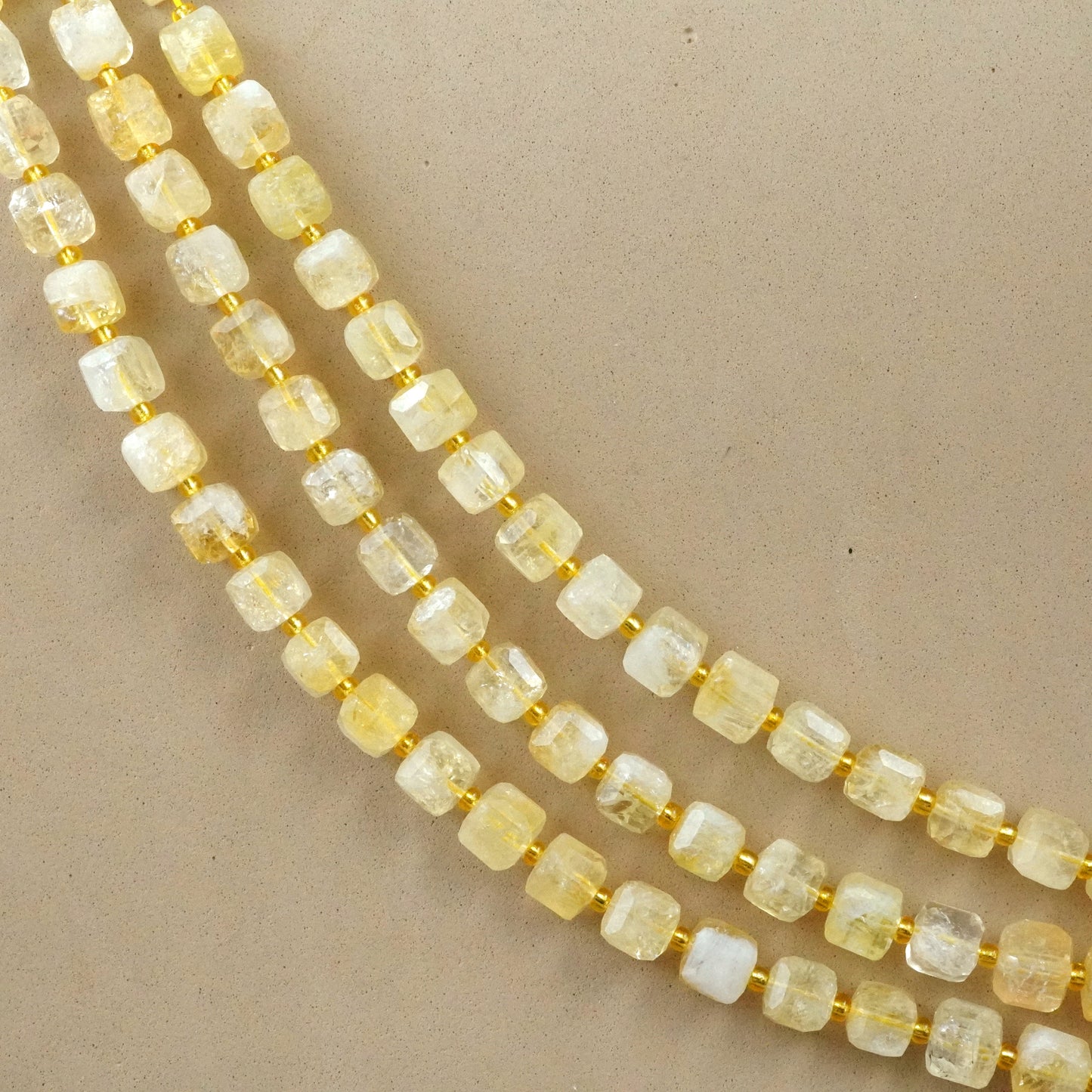 Citrine (Cube)(Faceted)(8mm)(15"Strand)