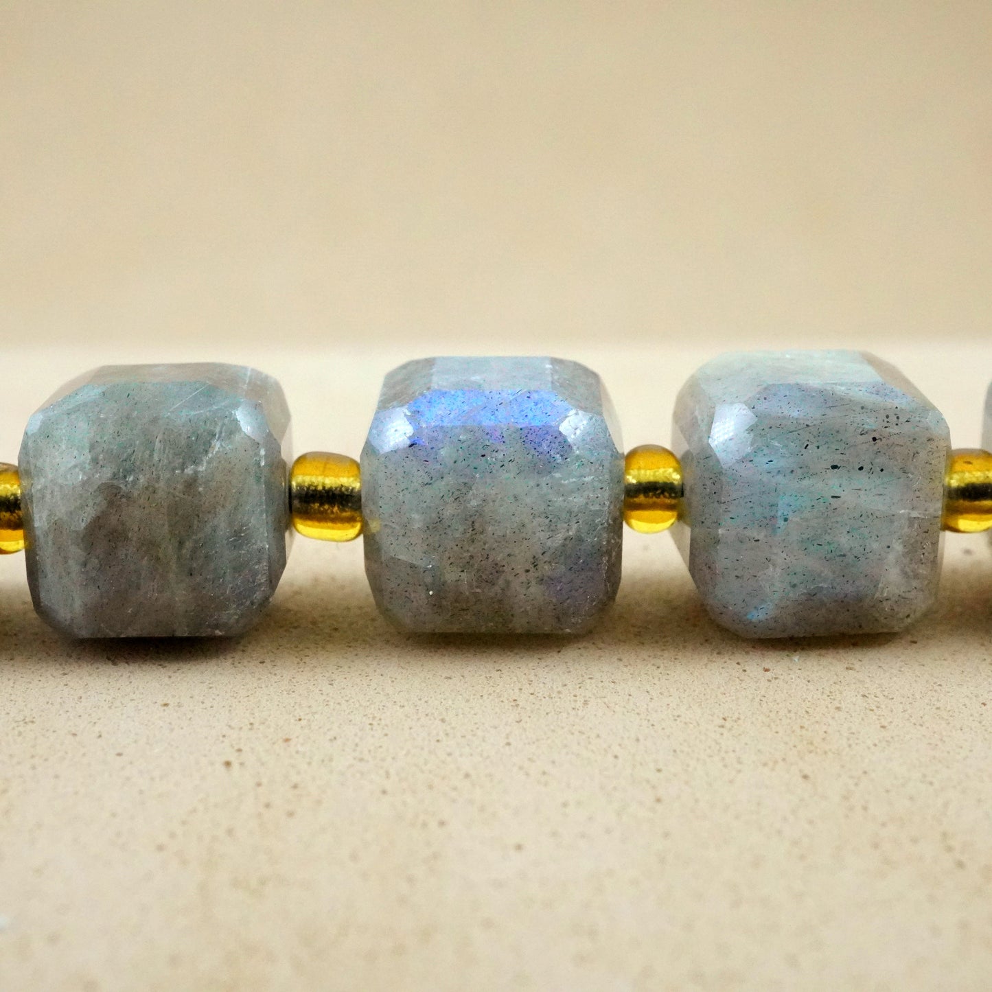 Labradorite (Cube)(Faceted)(8mm)(15"Strand)