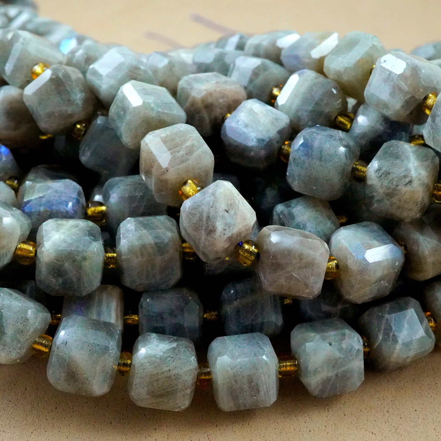 Labradorite (Cube)(Faceted)(8mm)(15"Strand)