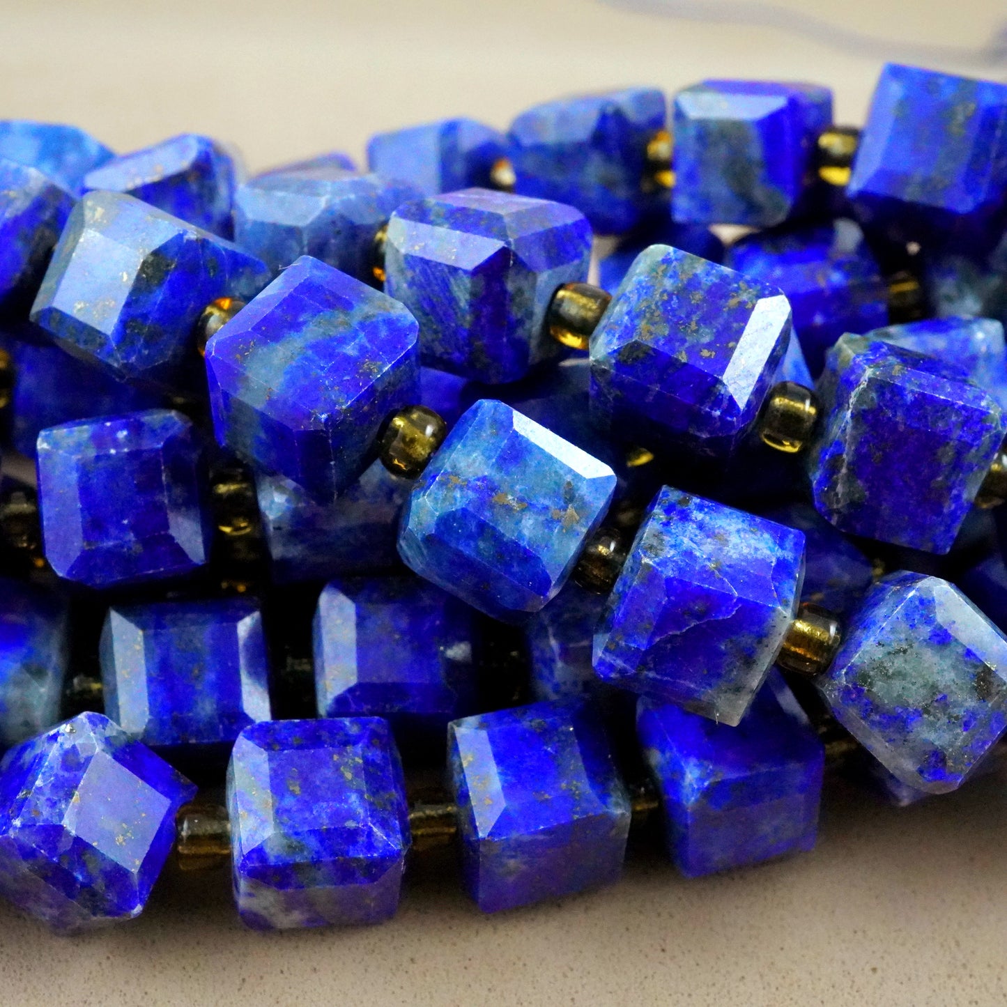 Lapis Lazuli (Cube)(Faceted)(8mm)(15"Strand)
