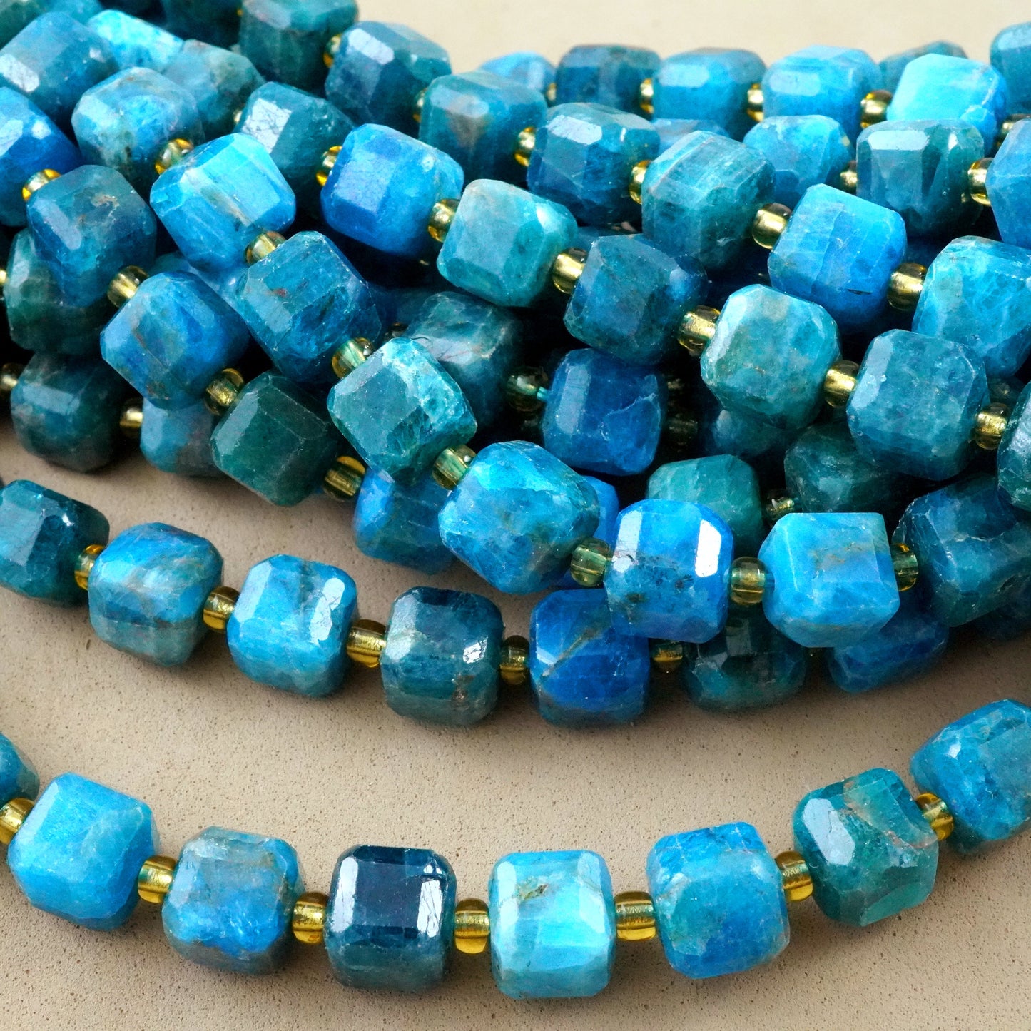 Blue Apatite (Cube)(Faceted)(8mm)(15"Strand)