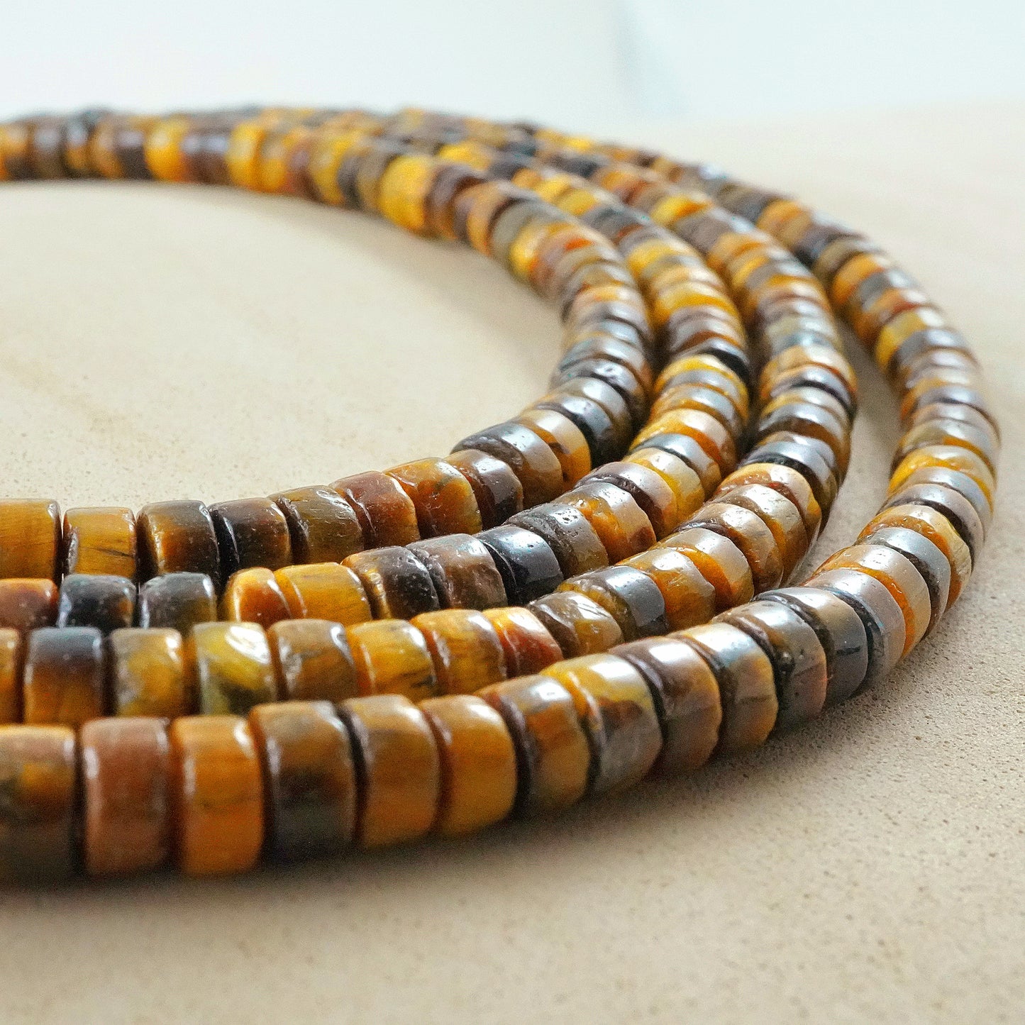 Tiger Eye (Heishe)(Smooth)(4mm)(15"Strand)