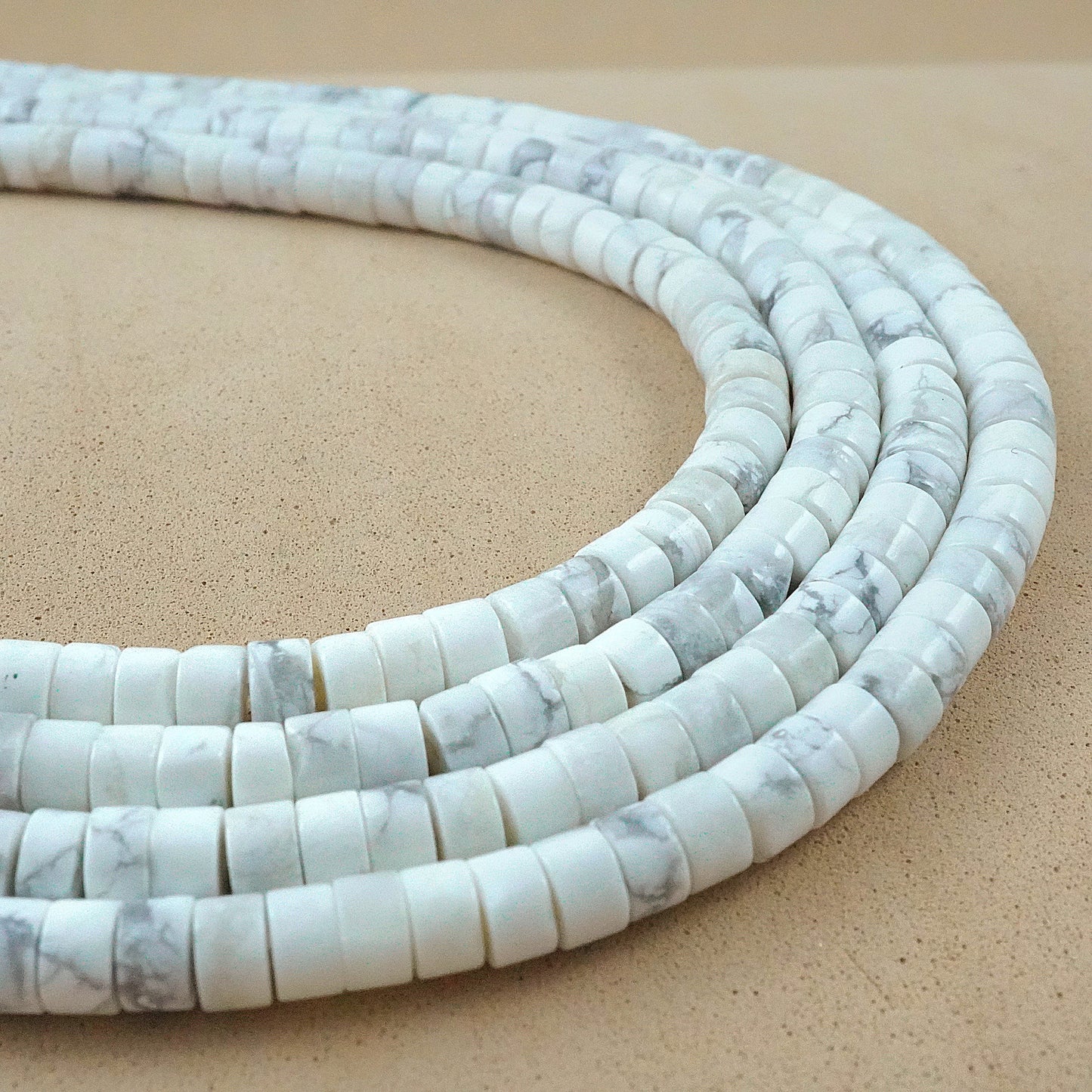 Howlite (Heishe)(Smooth)(4mm)(15"Strand)