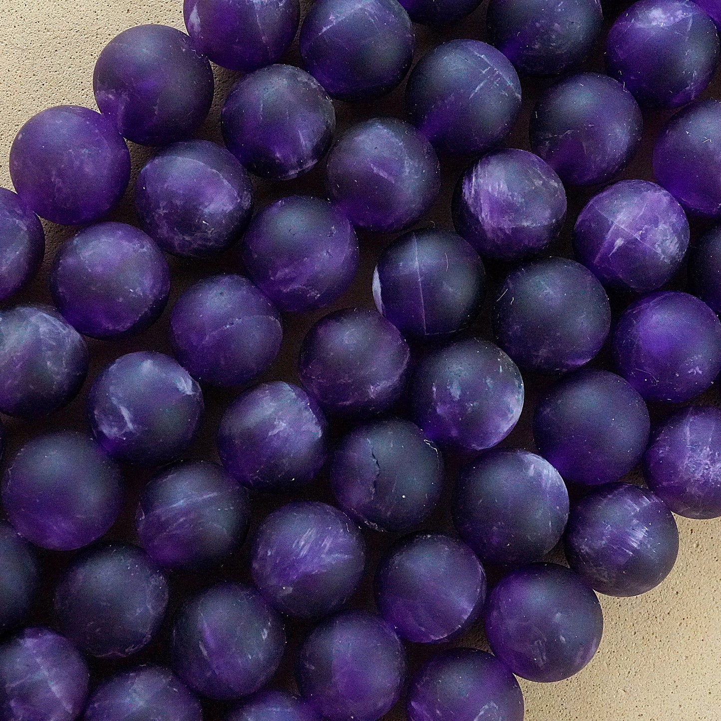 Amethyst (Round)(Matte)(4mm)(6mm)(8mm)(10mm)(12mm)(16"Strand)