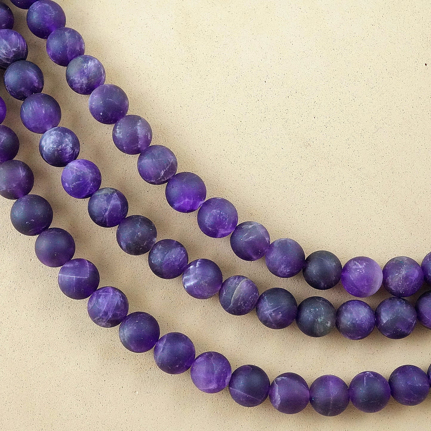 Amethyst (Round)(Matte)(4mm)(6mm)(8mm)(10mm)(12mm)(16"Strand)