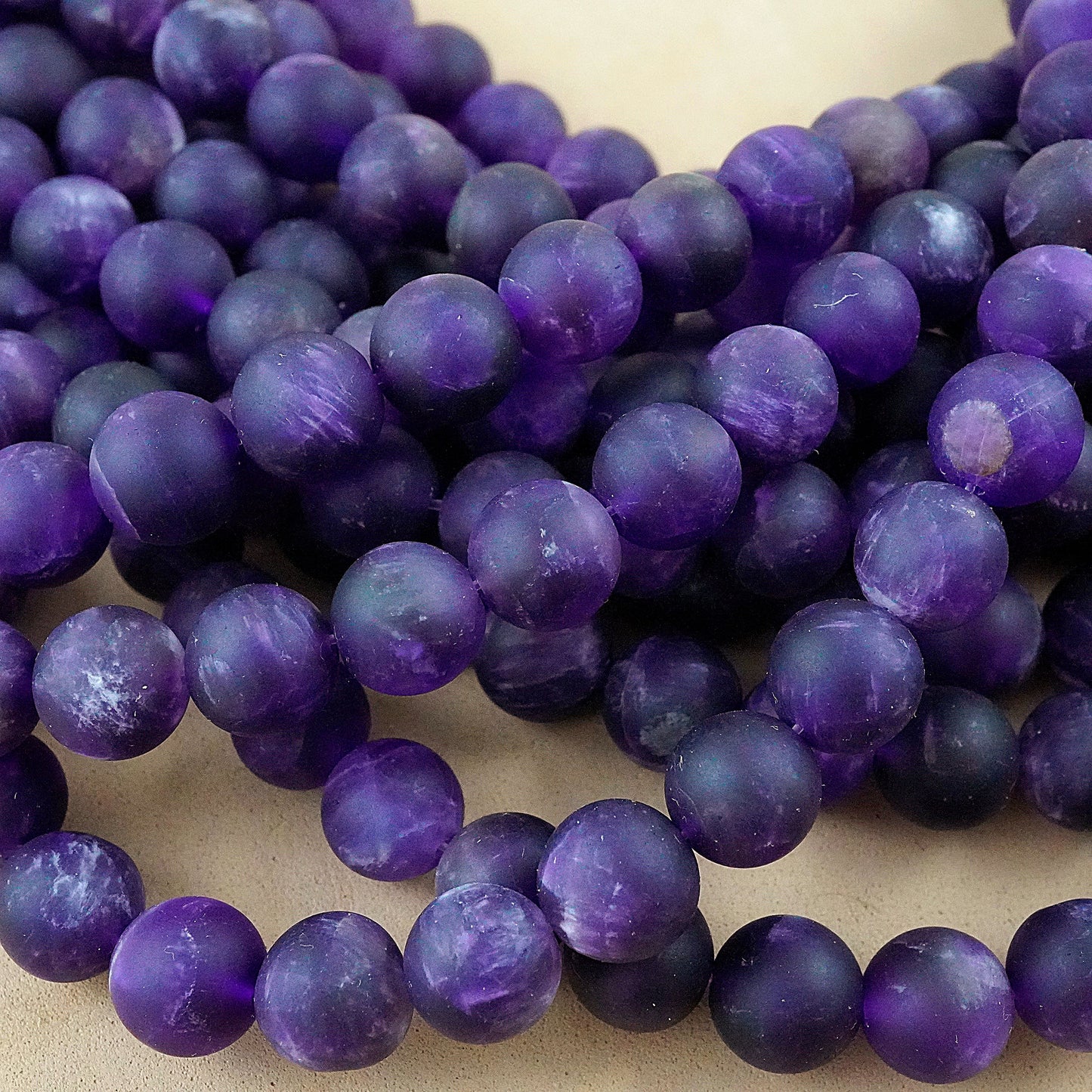 Amethyst (Round)(Matte)(4mm)(6mm)(8mm)(10mm)(12mm)(16"Strand)