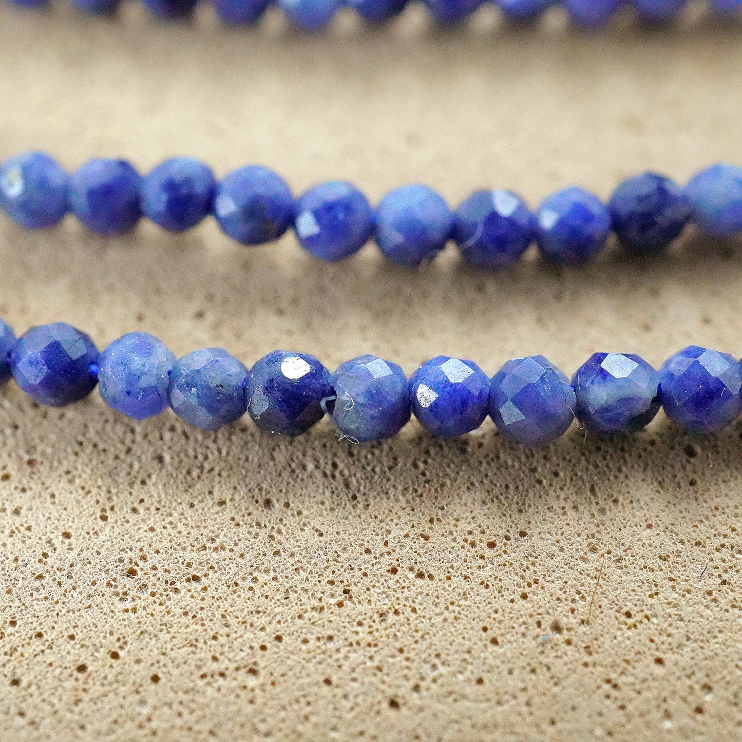 Sapphire (Round)(Micro)(Faceted)(2mm)(15"Strand)