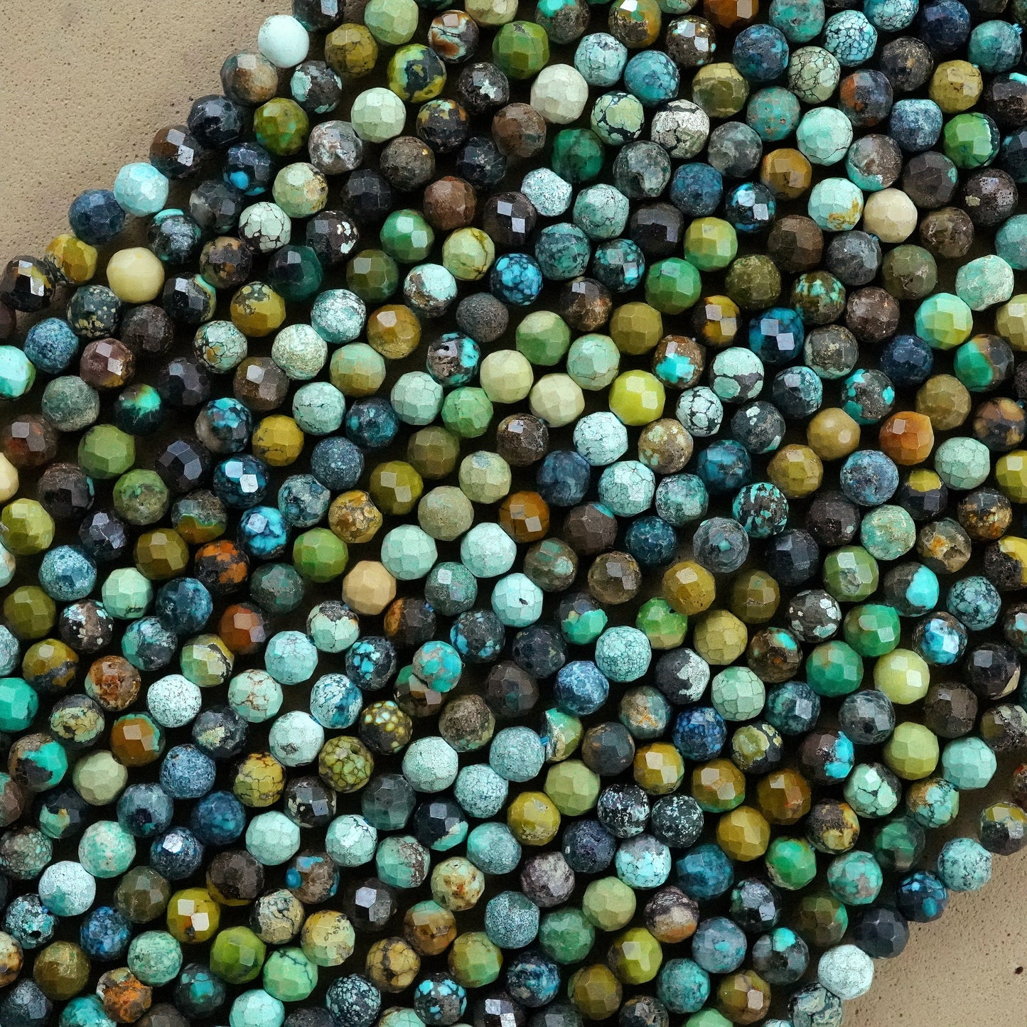 Turquoise (Round)(Micro)(Faceted)(Mix Grade)(2.5mm)(4mm)(15"Strand)