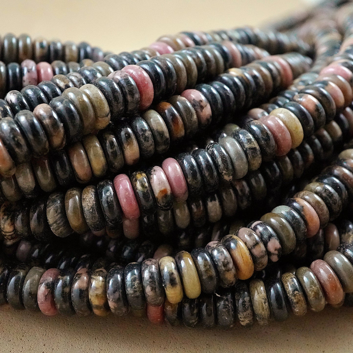 Rhodonite (Rondelle)(Smooth)(6mmx2mm)(15.5"Strand)