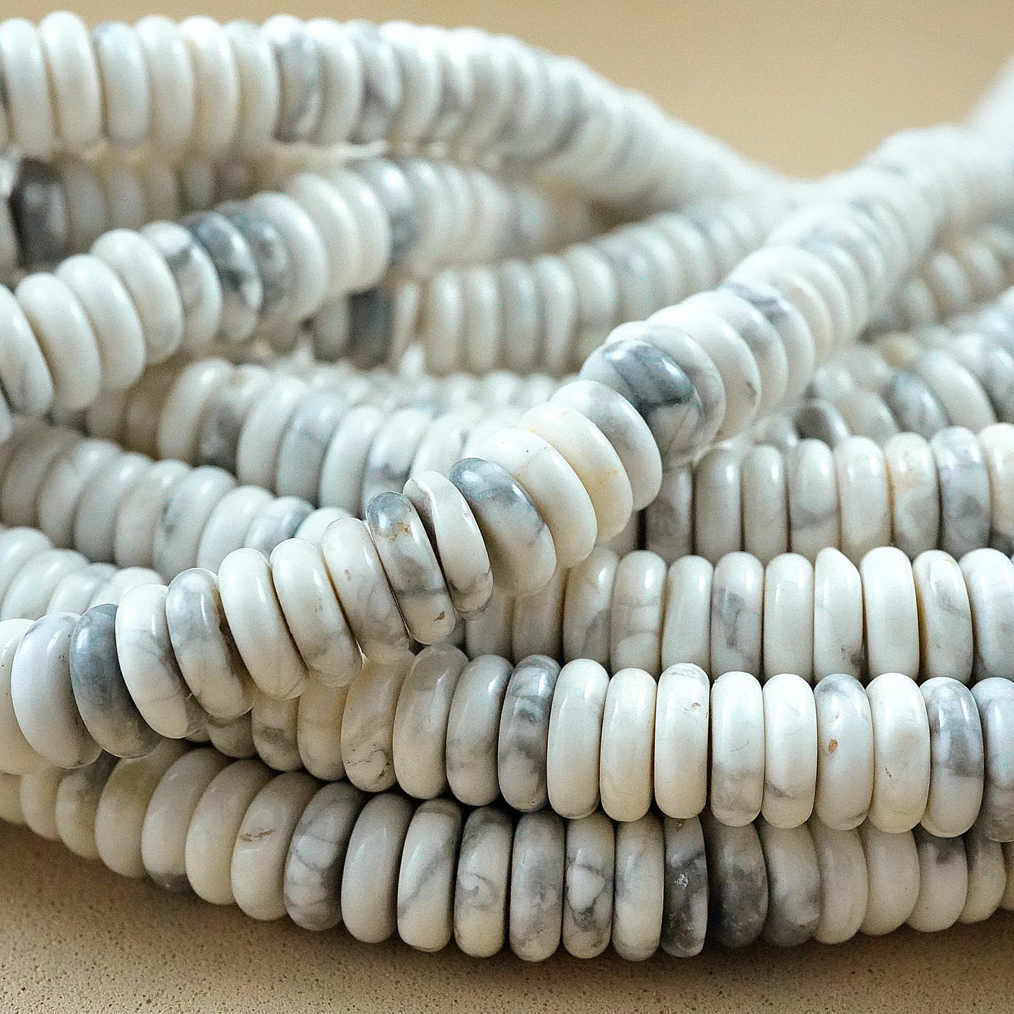 Howlite (Rondelle)(Smooth)(6mmx2mm)(15.5"Strand)