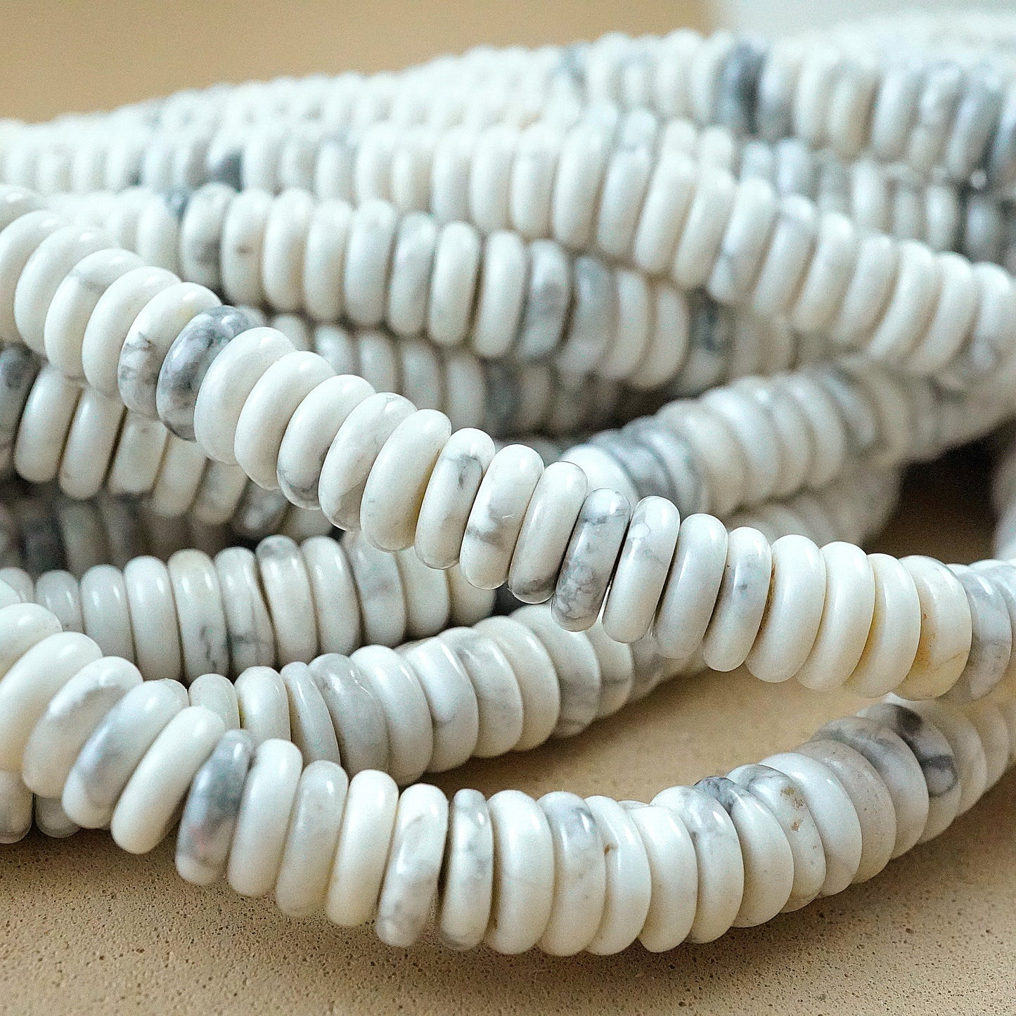 Howlite (Rondelle)(Smooth)(6mmx2mm)(15.5"Strand)