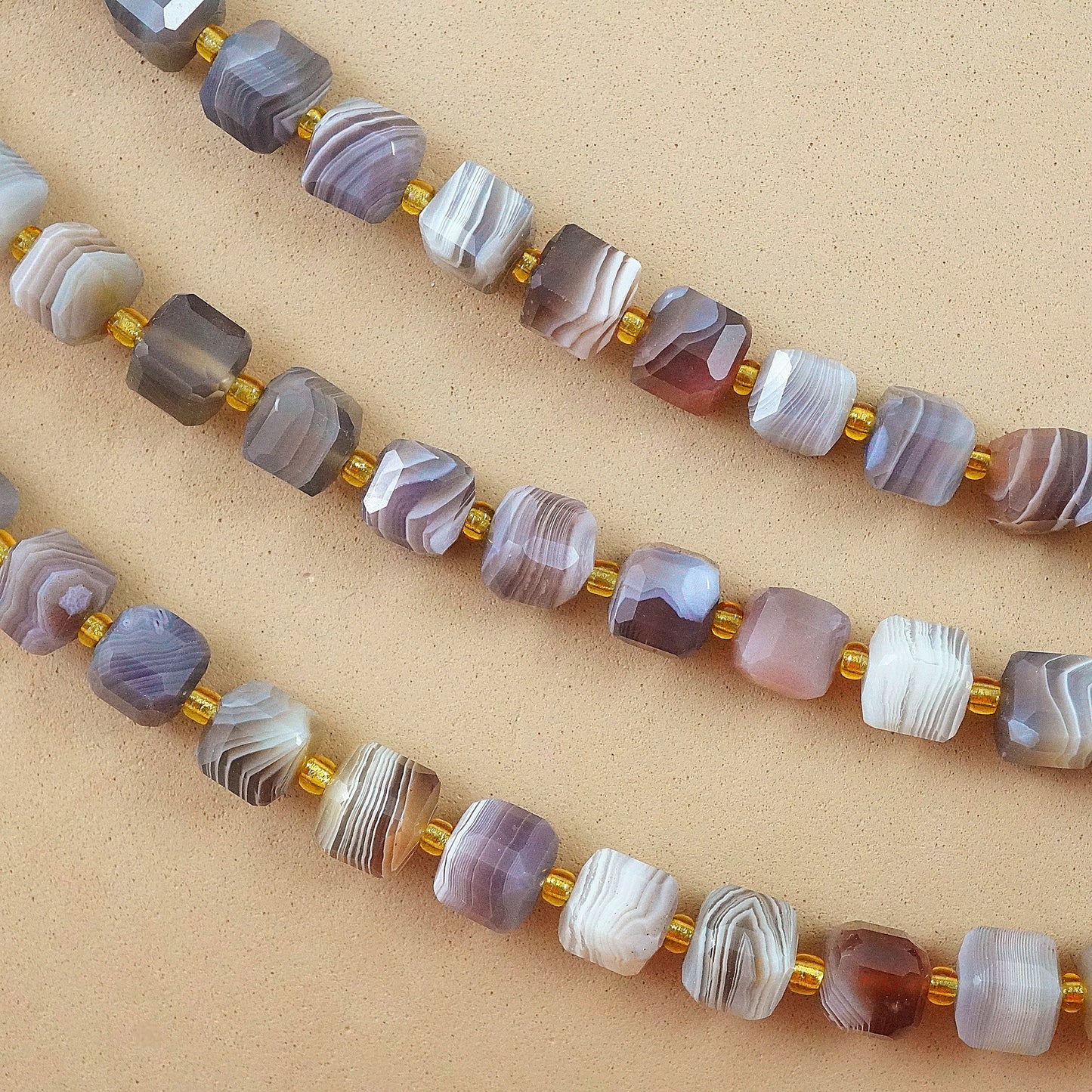 Botswana Agate (Cube)(Faceted)(8mm)(15"Strand)