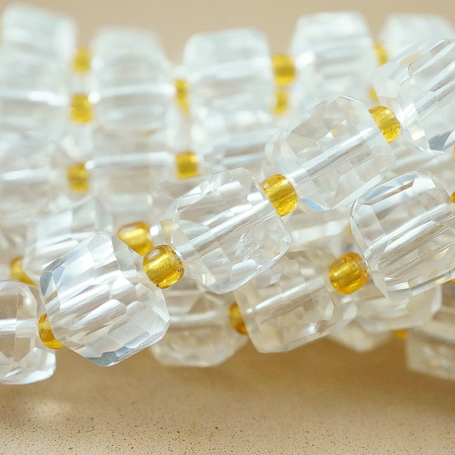 Quartz (Cube)(Faceted)(8mm)(15"Strand)