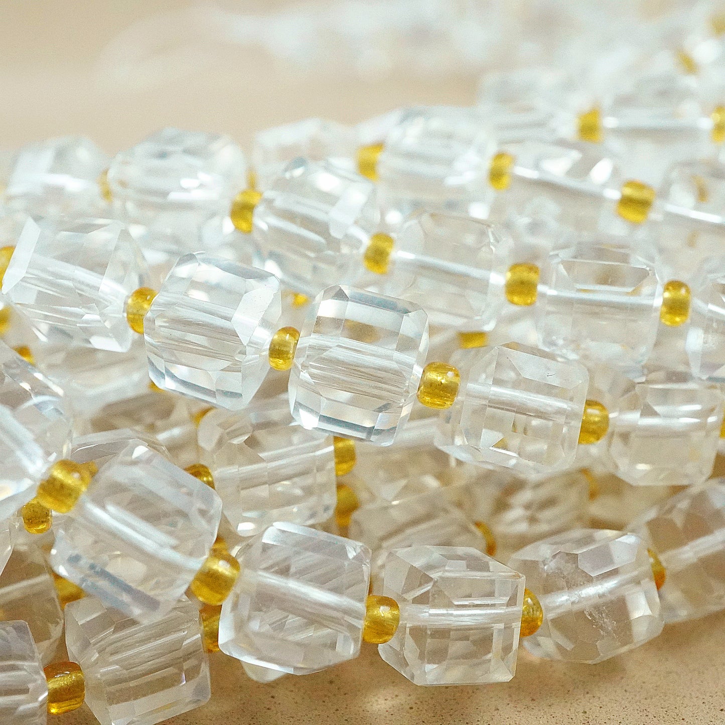 Quartz (Cube)(Faceted)(8mm)(15"Strand)