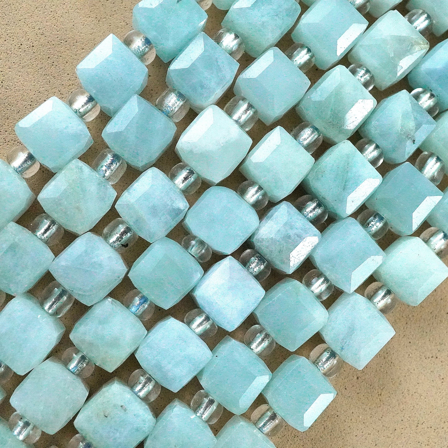 Aquamarine (Cube)(Faceted)(8mm)(15"Strand)