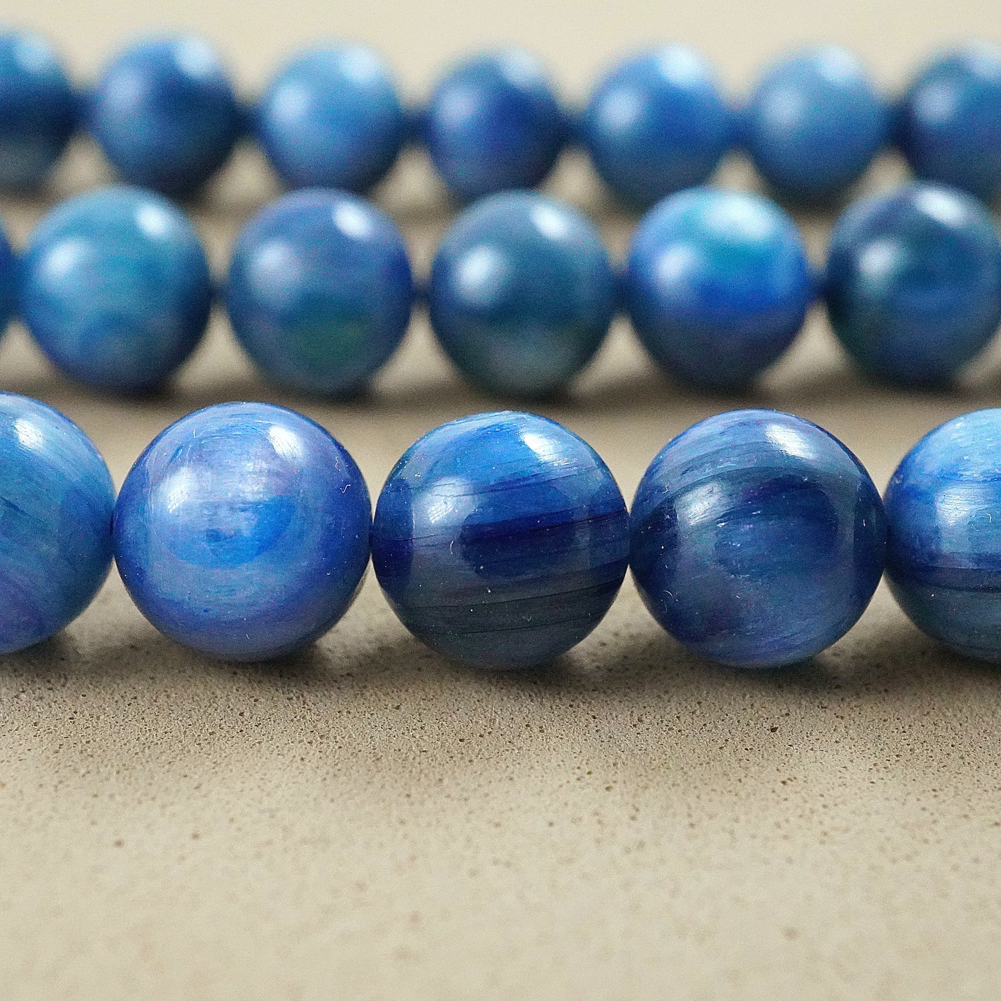 Kyanite (Round)(Smooth)(Blue)(6mm)(8mm)(10mm)(16"Strand)