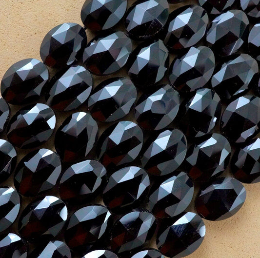 Black Onyx (Oval)(Faceted)(8x10mm)(15"Strand)