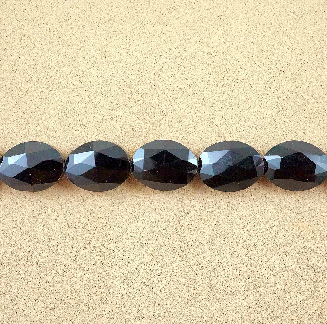 Black Onyx (Oval)(Faceted)(8x10mm)(15"Strand)