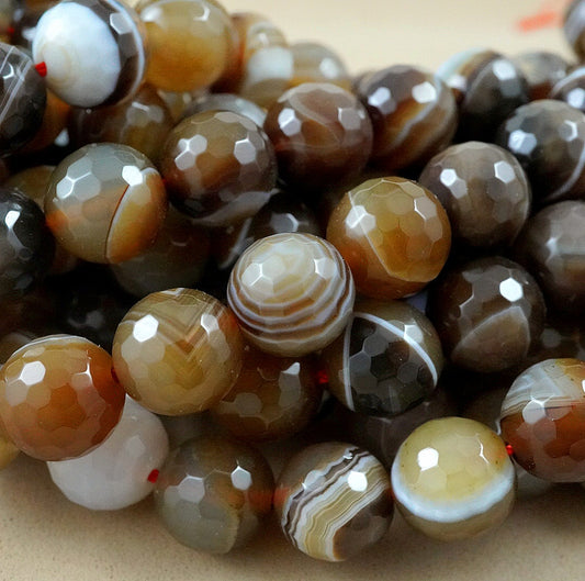 Sardonyx (Round)(Faceted)(4mm)(6mm)(8mm)(10mm)(16"Strand)