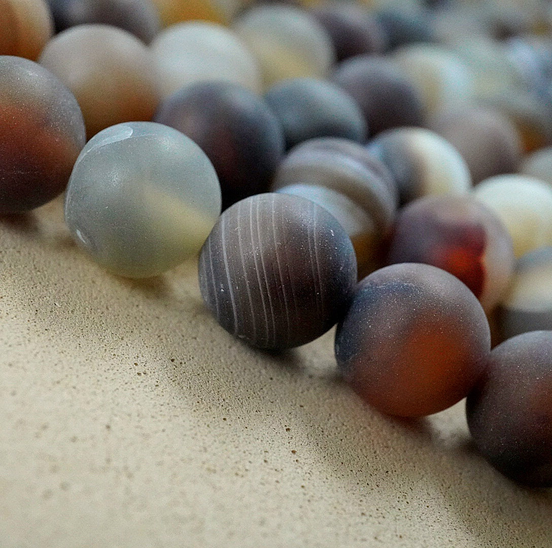 Sardonyx (Round)(Matte)(4mm)(6mm)(8mm)(10mm)(12mm)(16"Strand)