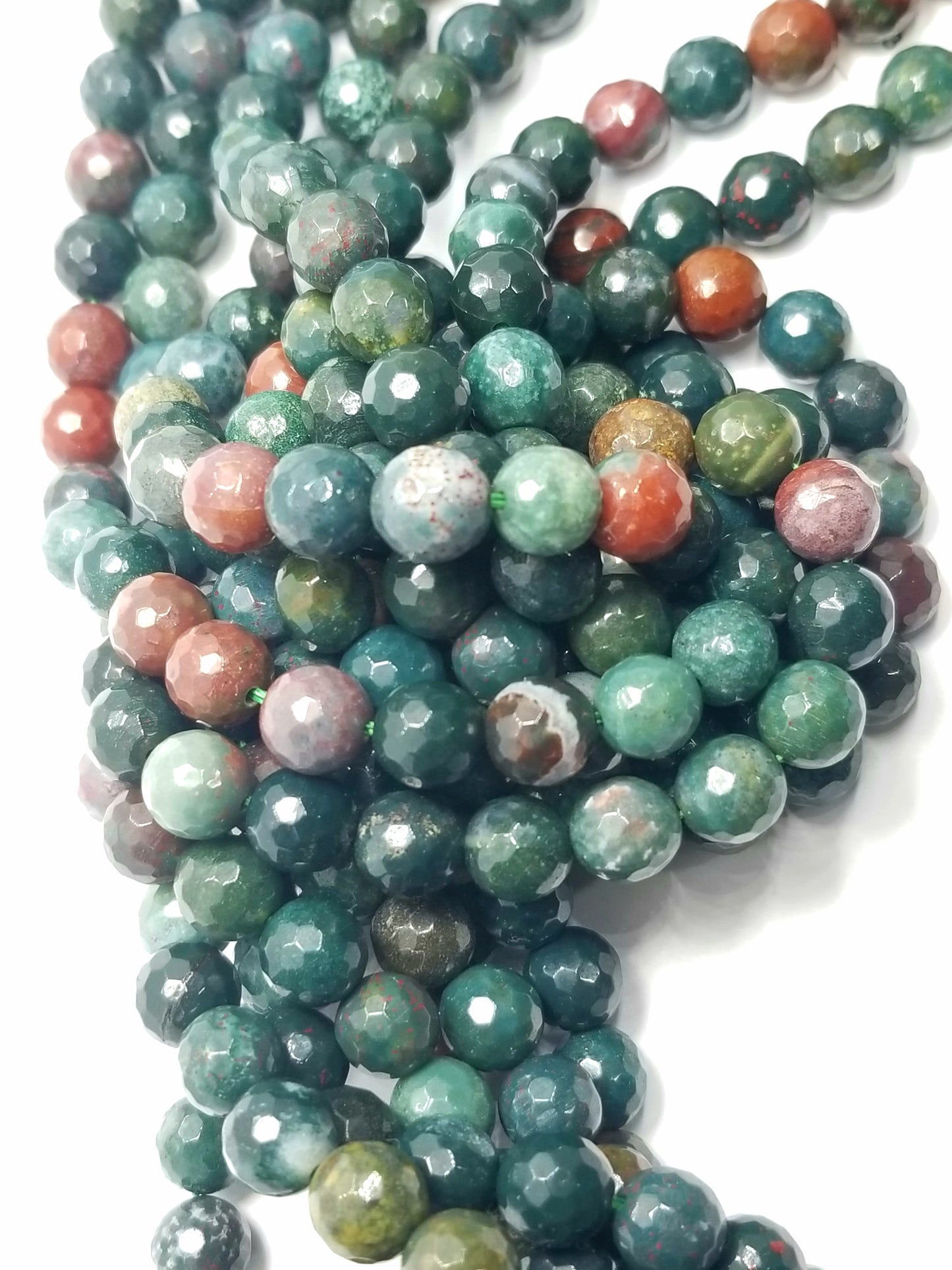 Blood Stone (Round)(Faceted)(16"Strand)