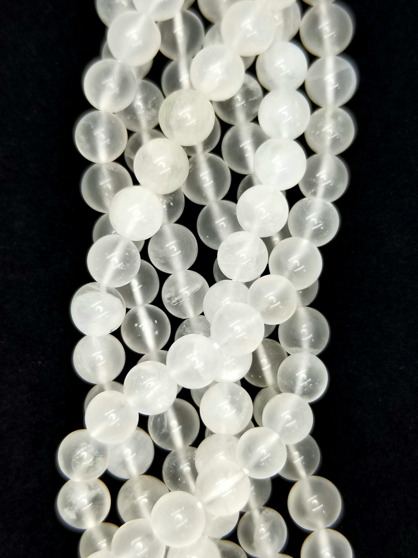 Snow Quartz (Round)(Smooth)(16"Strand)