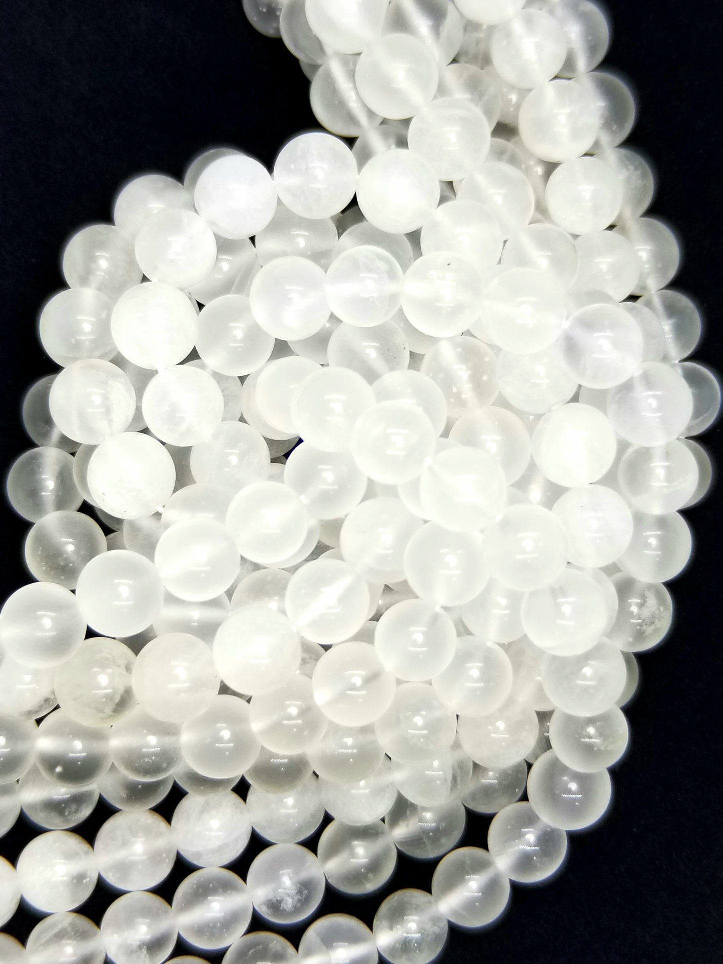 Snow Quartz (Round)(Smooth)(16"Strand)