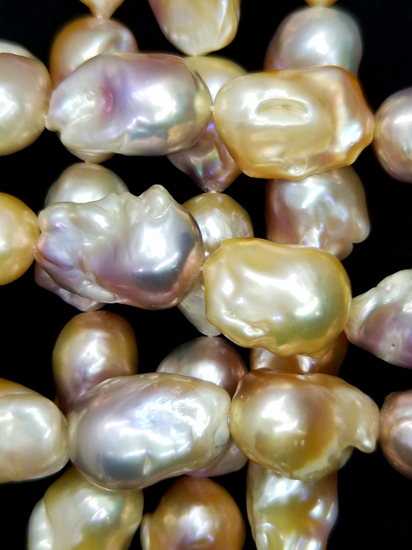 Baroque Pearls (Fresh Water)(Multi Color)(15x20mm)(AAA Grade)(17"Strand)