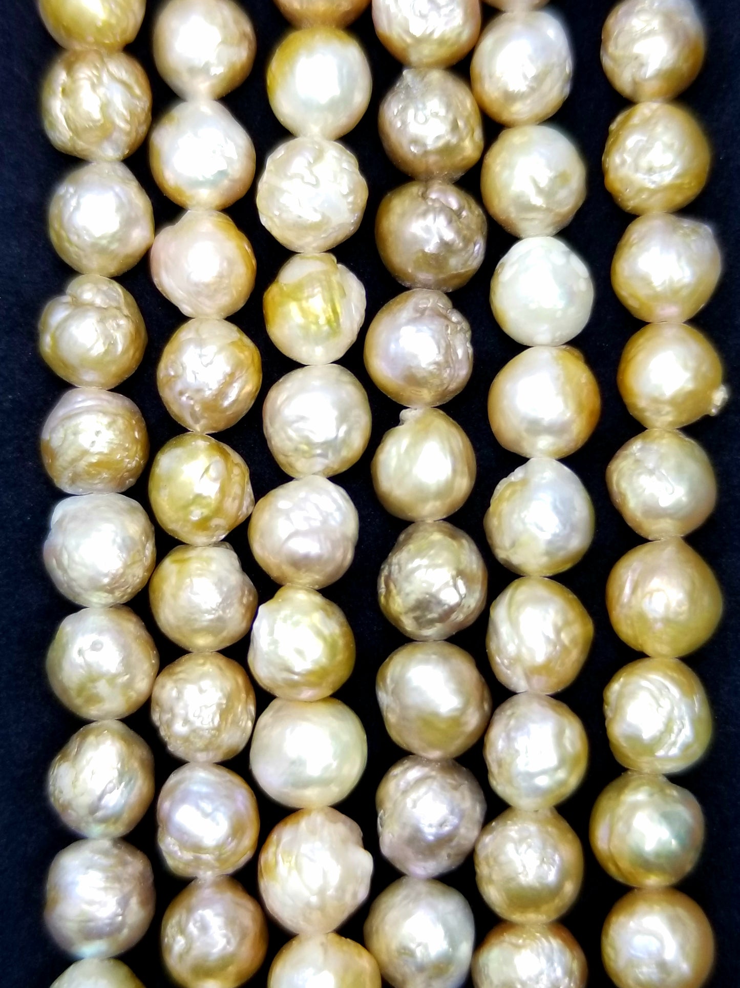 Baroque Pearls(Fresh Water)(Multi Color)(9mm)(15.5"Strand)