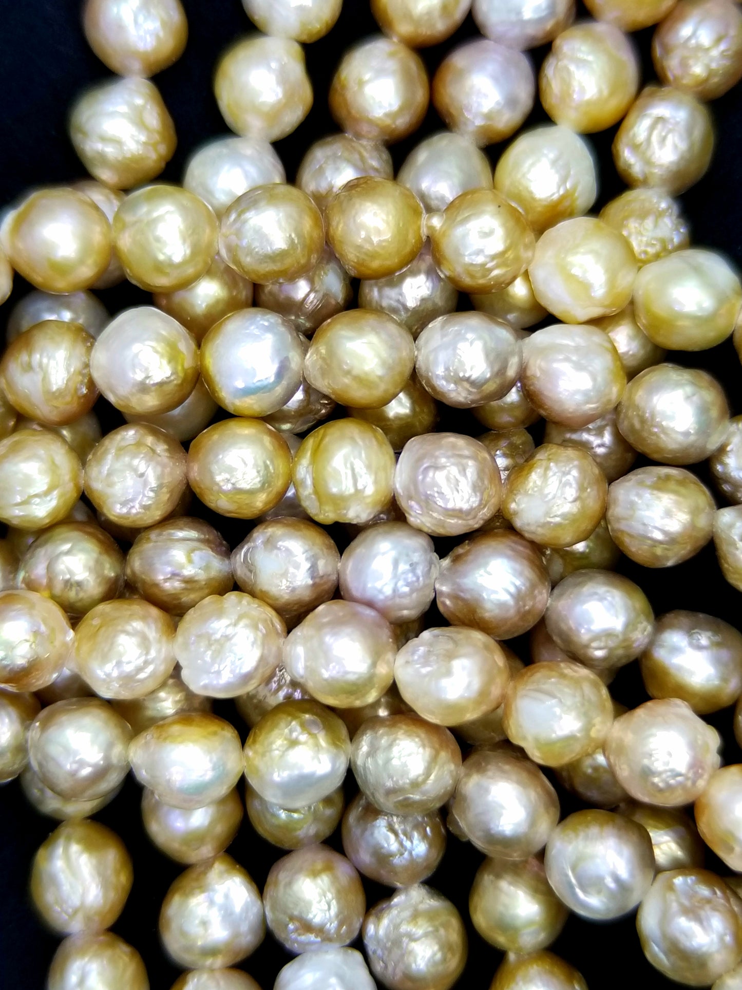 Baroque Pearls(Fresh Water)(Multi Color)(9mm)(15.5"Strand)