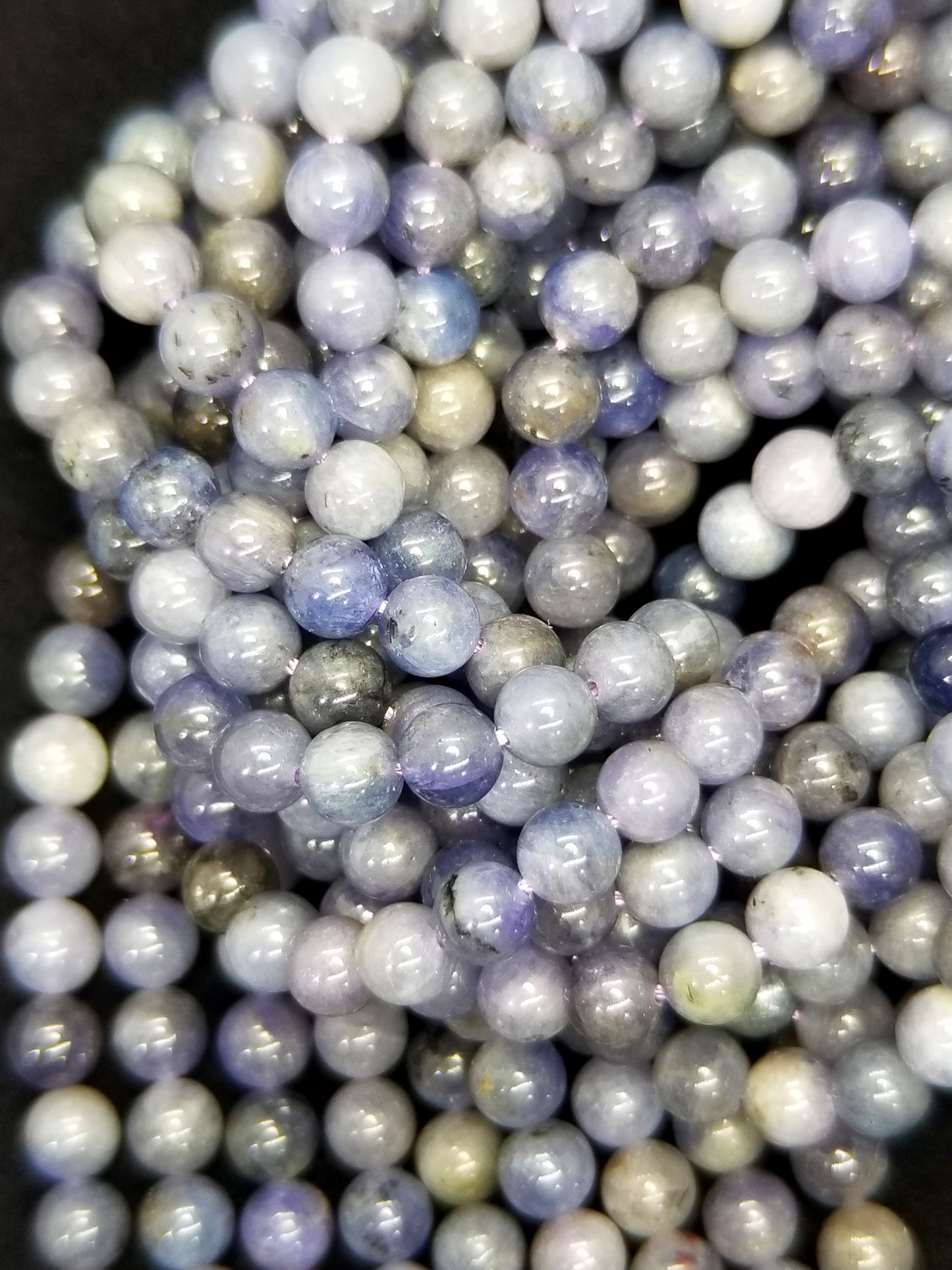 Tanzanite (Round)(Smooth)(6mm)(16"Strand)