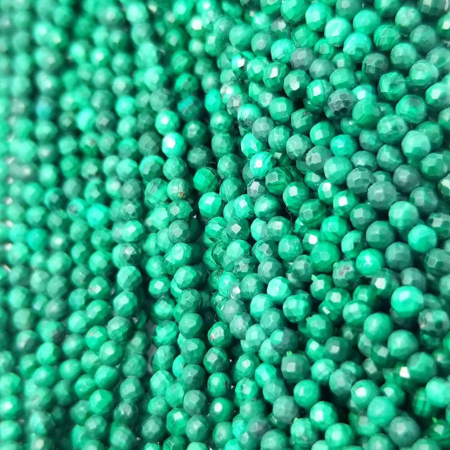 Malachite (Round)(Micro)(Faceted)(Matte)(4mm)(16"Strand)