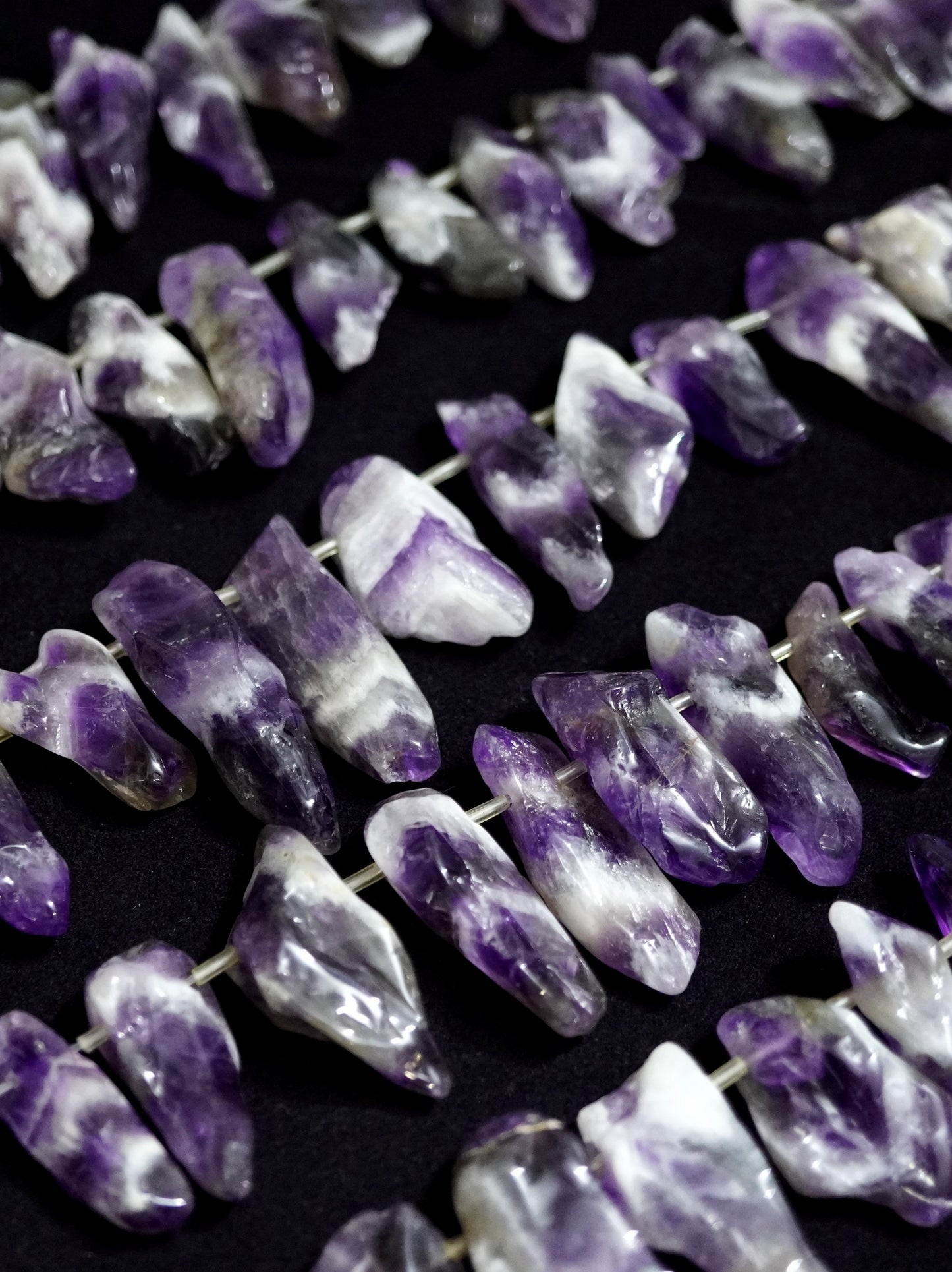 Chevron Amethyst Points (Free Form)(Points)(16"Strand)