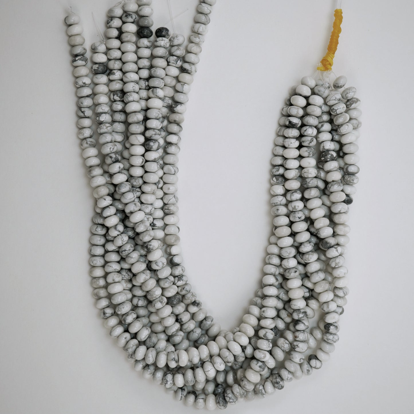 Howlite (Rondelle)(Smooth)(6mm)(8mm)(16"Strand)