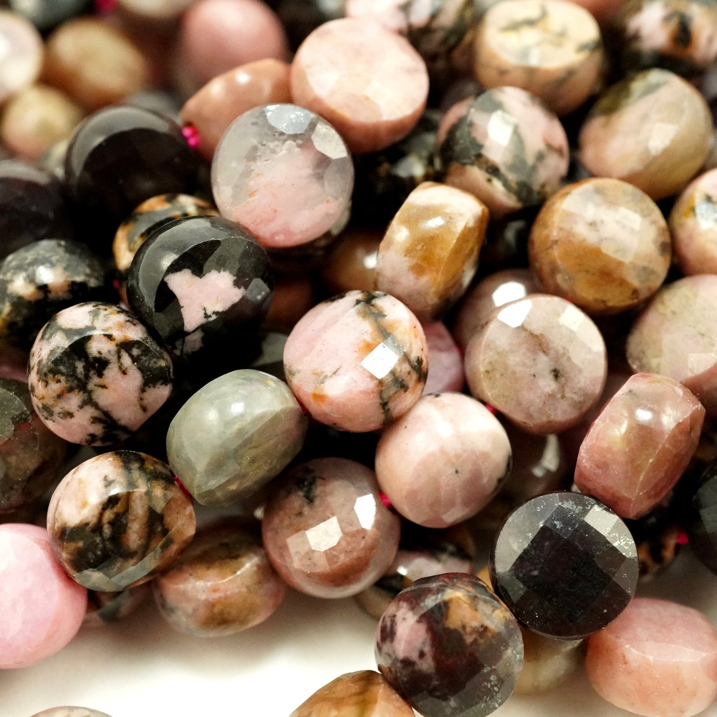 Rhodonite (Coin)(Micro)(Faceted)(6×4mm)(15"Strand)